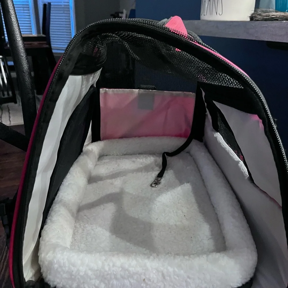 Practically new cat carrier